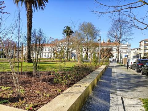 Prédio para Reconstrução na Praça da República, Porto