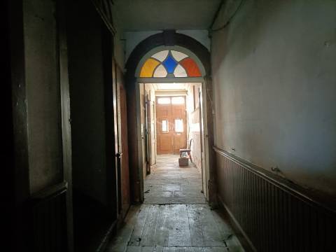 Prédio para Reconstrução na Praça da República, Porto