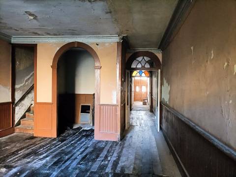 Prédio para Reconstrução na Praça da República, Porto