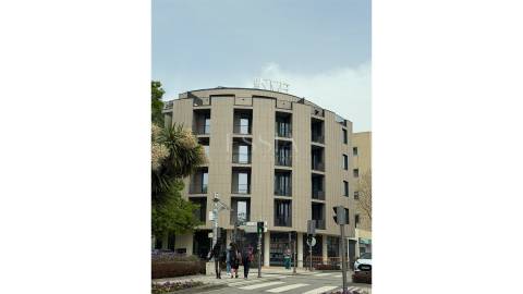 Apartamento T1 com Terraço de 41m² no Campo Alegre