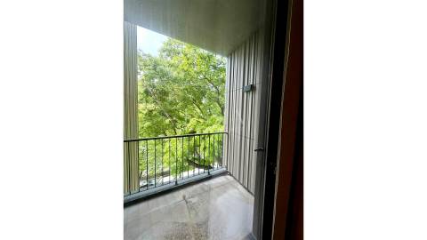 Apartamento T1 Varandas e Garagem para Arrendar no Campo Alegre
