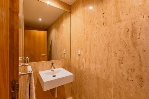 Apartamento T3 no Bessa com Varanda e Garagem box