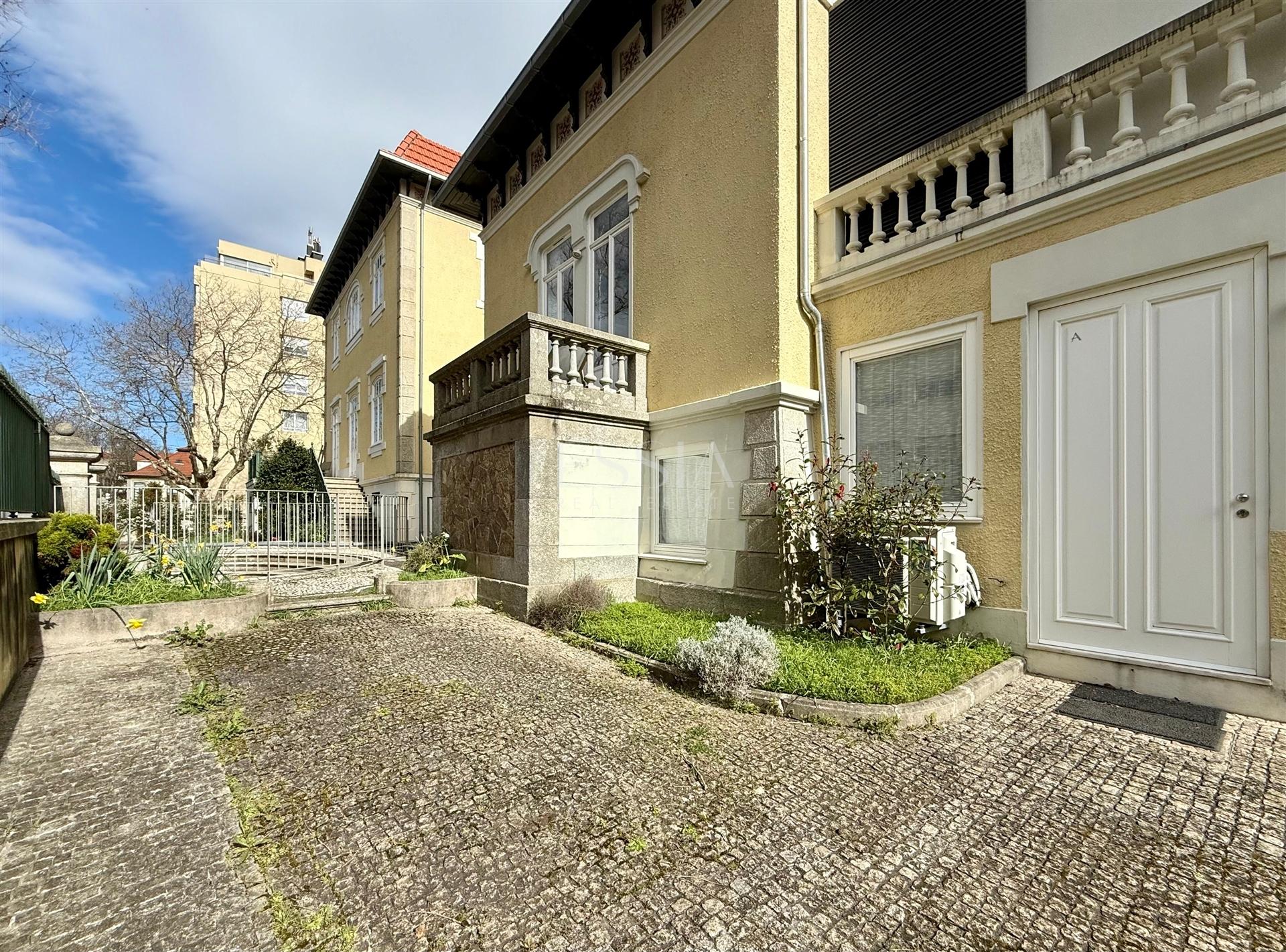 Apartamento T3 com Terraço de 47m2 à Marechal Saldanha | Foz do Douro