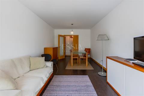 Apartamento T3 para Arrendar com Vista Douro