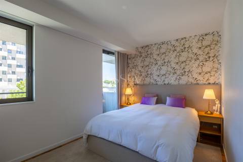 Apartamento T1 com Varandas no Flower Tower