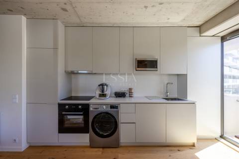Apartamento T1 com Varandas no Flower Tower