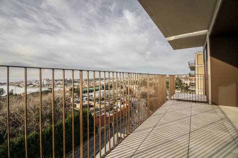 Apartamento T3 aos Jardins da Arrábida com Terraço de 94m2