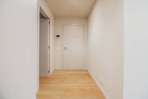 Apartamento T3 aos Jardins da Arrábida com Terraço de 94m2