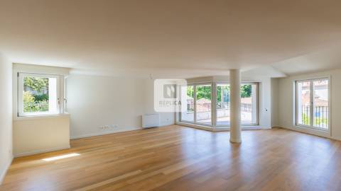 Apartamento T4 DUPLEX Venda em Aldoar, Foz do Douro e Nevogilde,Porto