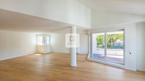 Apartamento T4 DUPLEX Venda em Aldoar, Foz do Douro e Nevogilde,Porto
