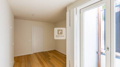 Apartamento T4 DUPLEX Venda em Aldoar, Foz do Douro e Nevogilde,Porto