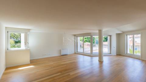 Apartamento T4 DUPLEX Venda em Aldoar, Foz do Douro e Nevogilde,Porto