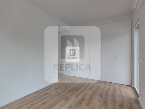 Apartamento T2 com Terraço em Ramalde | Porto