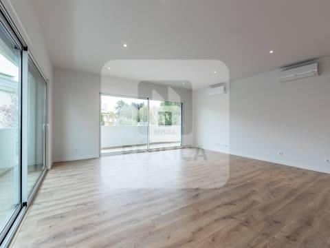 Apartamento T2 com Terraço em Ramalde | Porto