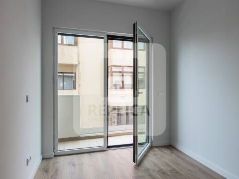 Apartamento T2 com Terraço em Ramalde | Porto