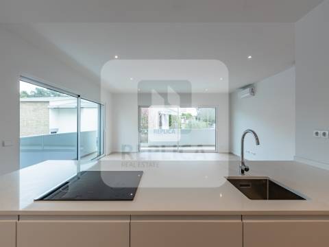 Apartamento T2 com Terraço em Ramalde | Porto