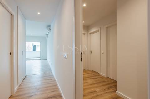 Apartamento T2 com Terraço em Ramalde | Porto