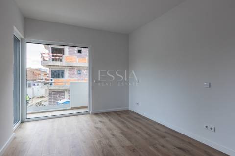 Apartamento T2 com Terraço em Ramalde | Porto