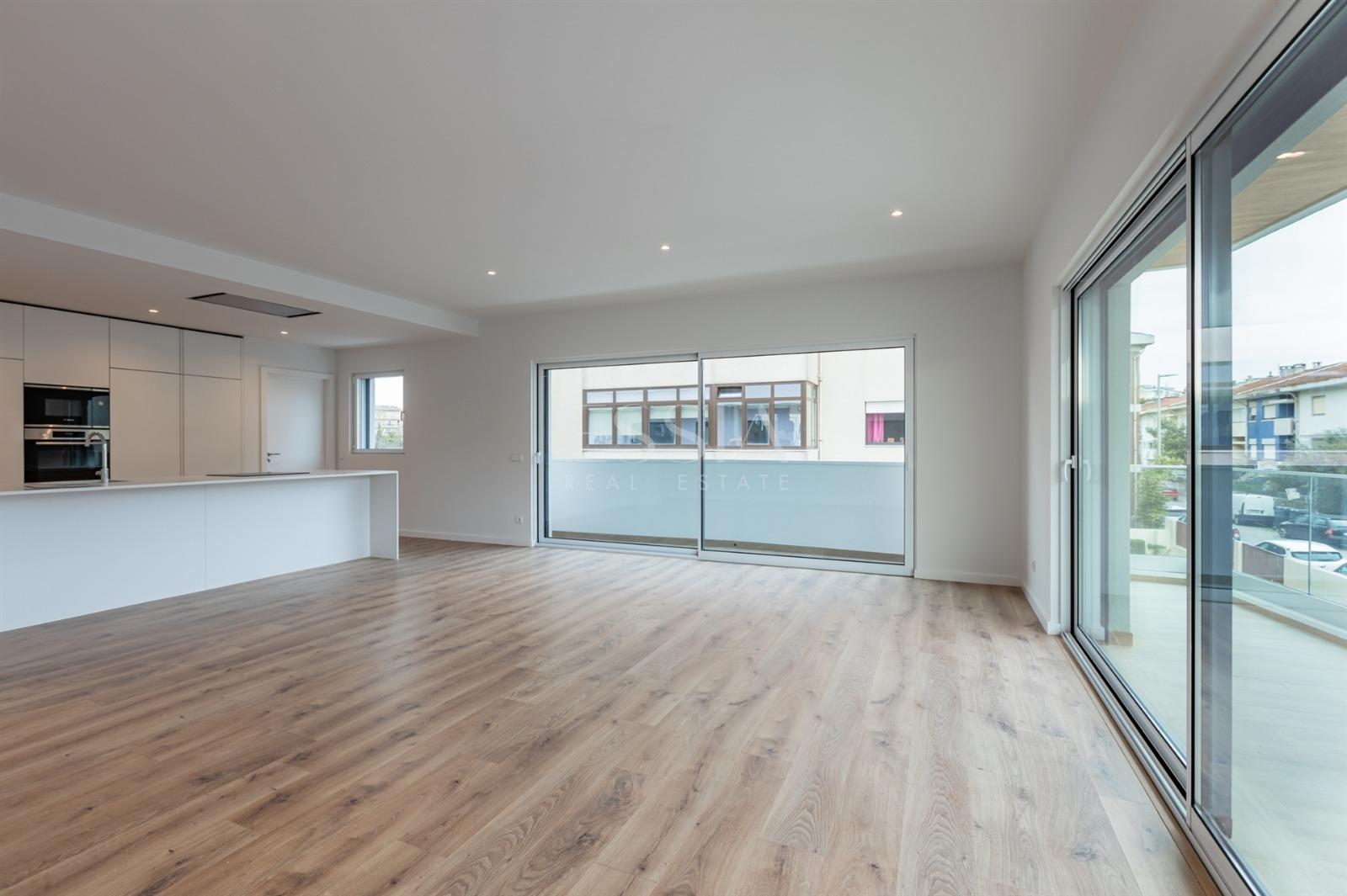 Apartamento T2 com Terraço em Ramalde | Porto