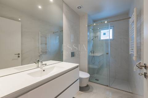 Apartamento T2 com Terraço em Ramalde | Porto