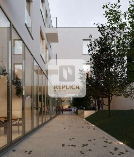 Excelente T1 com Varanda, Lugar de Garagem e Arrumos - Centro do Porto