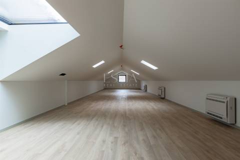 Edifício para arrendamento em Bairro histórico da cidade do Porto - Cedofeita