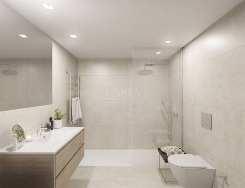 Apartamento T2 Duplex com 2 Varandas e Terraço em Ramalde
