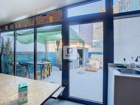 Espaço de escritório/loja para venda -  Casa da Música e Avenida da Boavista