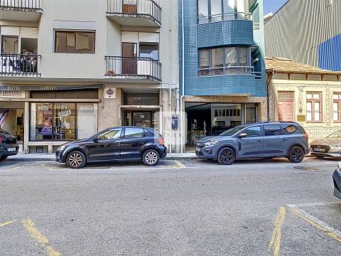 Espaço de escritório/loja para venda -  Casa da Música e Avenida da Boavista