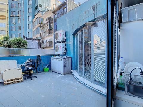 Espaço de escritório/loja para venda -  Casa da Música e Avenida da Boavista