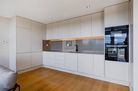 Loft T0 com Varanda na Quinta de Cravel em Vila Nova de Gaia