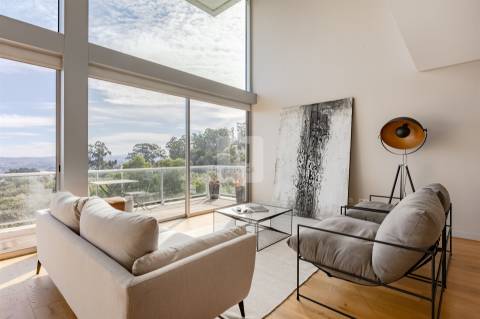 Loft T0 com Varanda na Quinta de Cravel em Vila Nova de Gaia