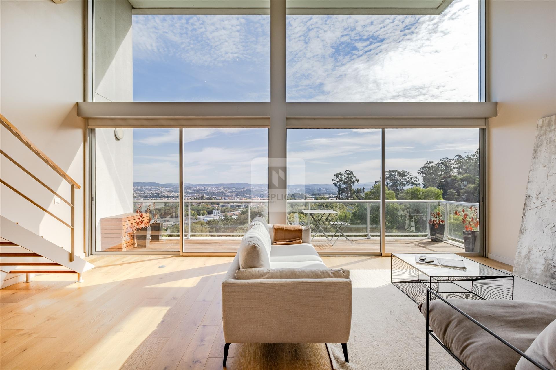 Loft T0 com Varanda na Quinta de Cravel em Vila Nova de Gaia