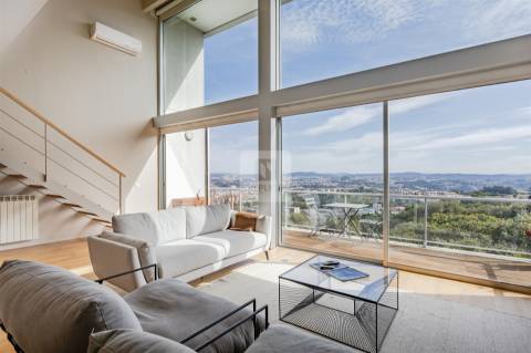 Loft T0 com Varanda na Quinta de Cravel em Vila Nova de Gaia