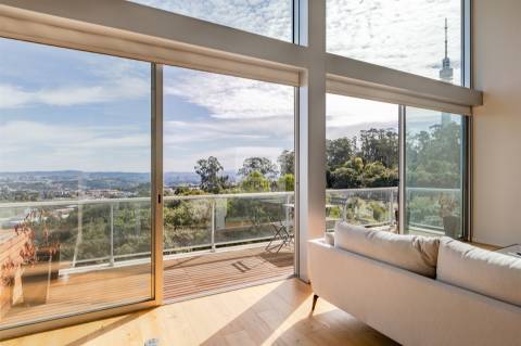 Loft T0 com Varanda na Quinta de Cravel em Vila Nova de Gaia