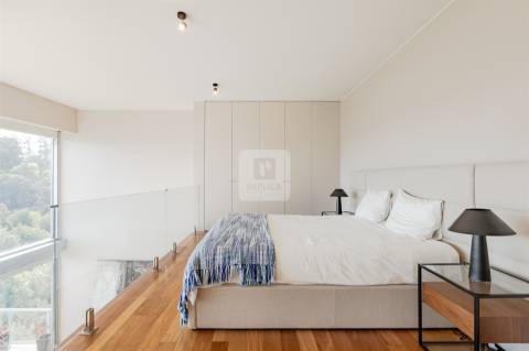 Loft T0 com Varanda na Quinta de Cravel em Vila Nova de Gaia