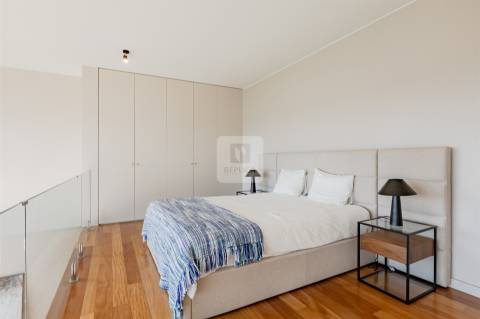 Loft T0 com Varanda na Quinta de Cravel em Vila Nova de Gaia