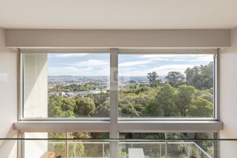 Loft T0 com Varanda na Quinta de Cravel em Vila Nova de Gaia