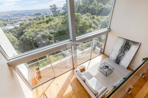 Loft T0 com Varanda na Quinta de Cravel em Vila Nova de Gaia