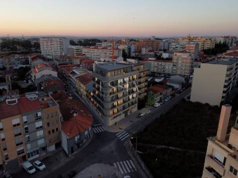 Apartamento T2 com 2 varandas - Novo Empreendimento de Luxo, Paranhos