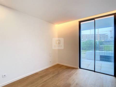 Apartamento T3 com varandas próximo ao mar em Canidelo, Vila Nova Gaia