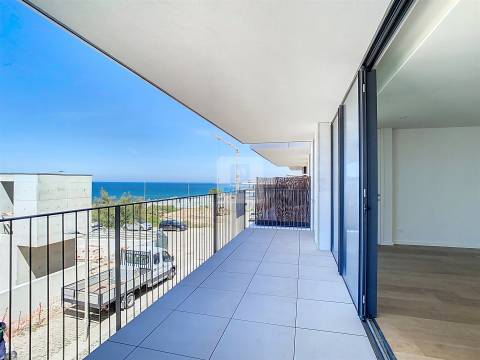 Apartamento T3 com varandas próximo ao mar em Canidelo, Vila Nova Gaia