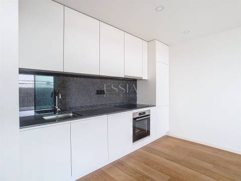 Apartamento T3 com varandas próximo ao mar em Canidelo, Vila Nova Gaia