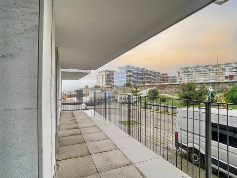 Apartamento T3 com varandas próximo ao mar em Canidelo, Vila Nova Gaia