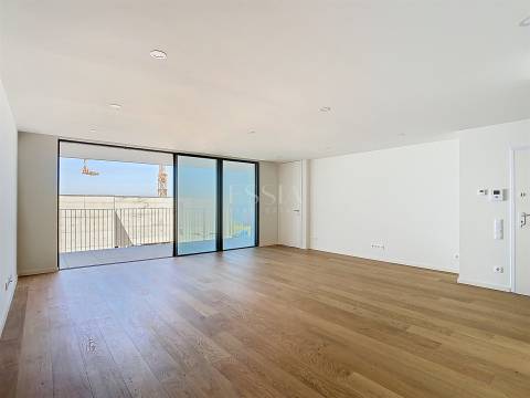 Apartamento T3 com varandas próximo ao mar em Canidelo, Vila Nova Gaia