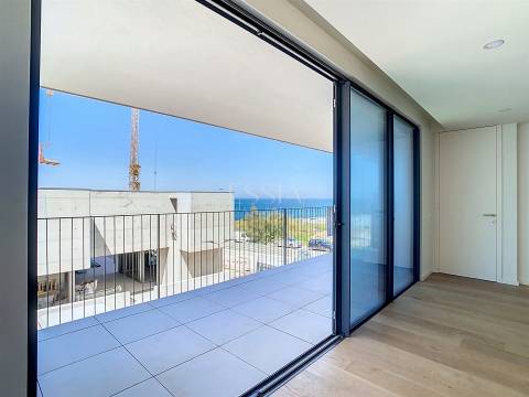 Apartamento T3 com varandas próximo ao mar em Canidelo, Vila Nova Gaia