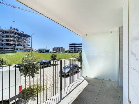 Apartamento T3 com varandas próximo ao mar em Canidelo, Vila Nova Gaia