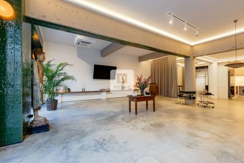 Estúdio/Loft de Luxo com Terraço e Acabamentos de Alta Qualidade - Bairro das Artes