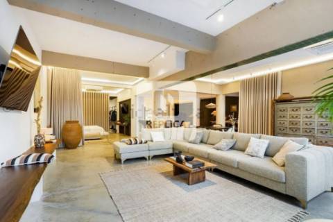 Estúdio/Loft de Luxo com Terraço e Acabamentos de Alta Qualidade - Bairro das Artes