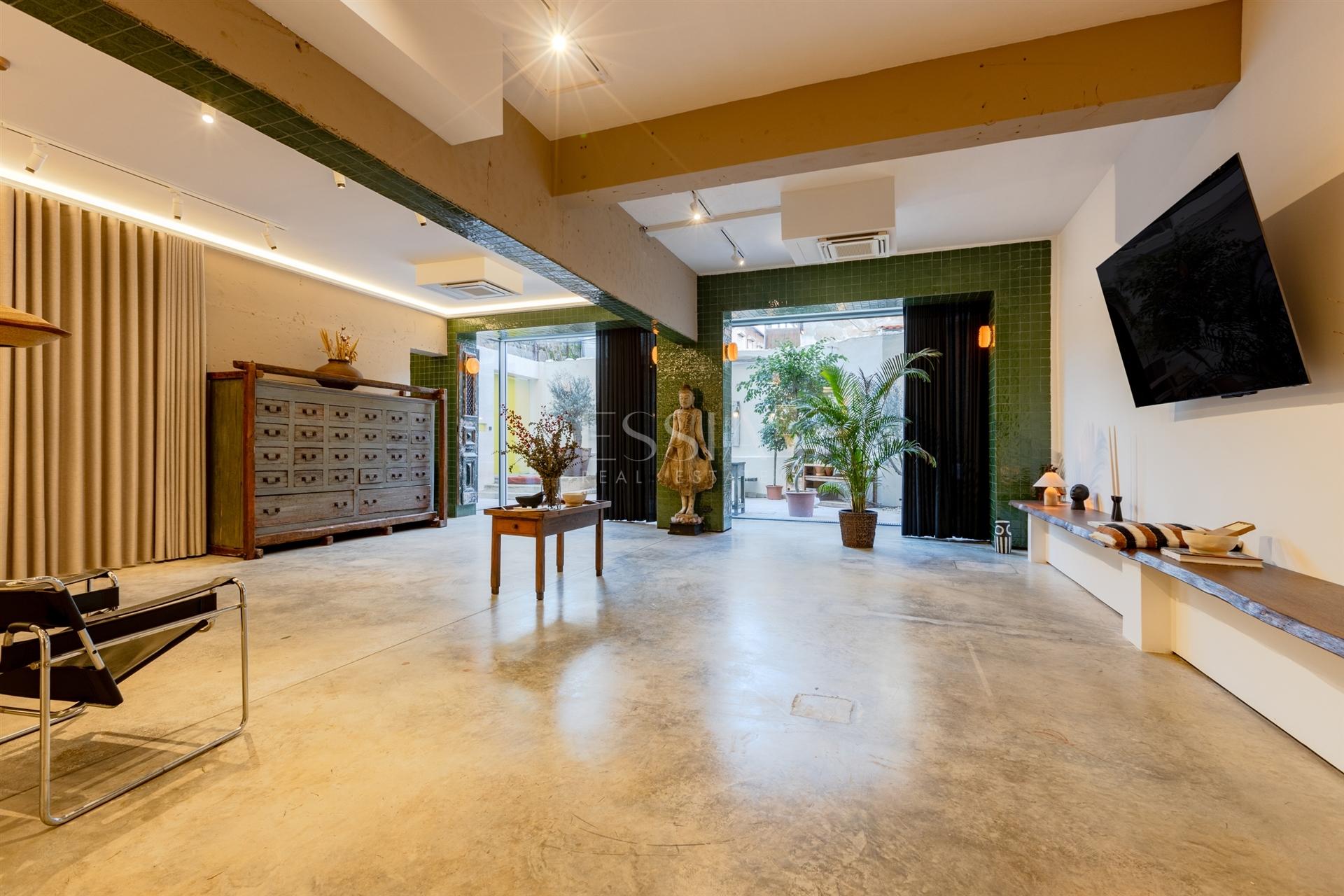 Estúdio/Loft de Luxo com Terraço e Acabamentos de Alta Qualidade - Bairro das Artes